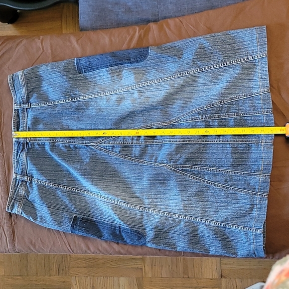 MODEST Jean Skirt with Pockets 12 - Picture 6 of 11